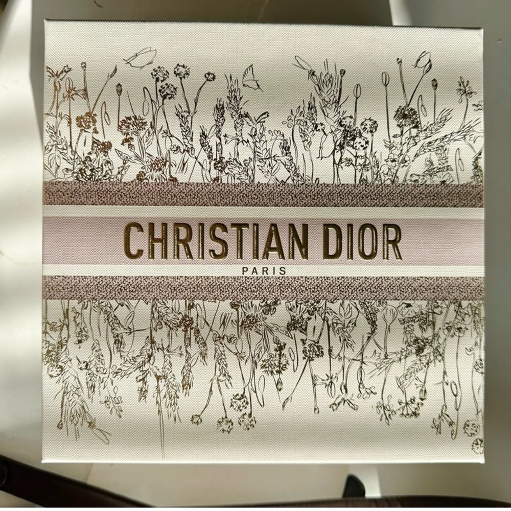 ✨💎DIOR💎✨LIMITED EDITION BOX! - Picture 2 of 5